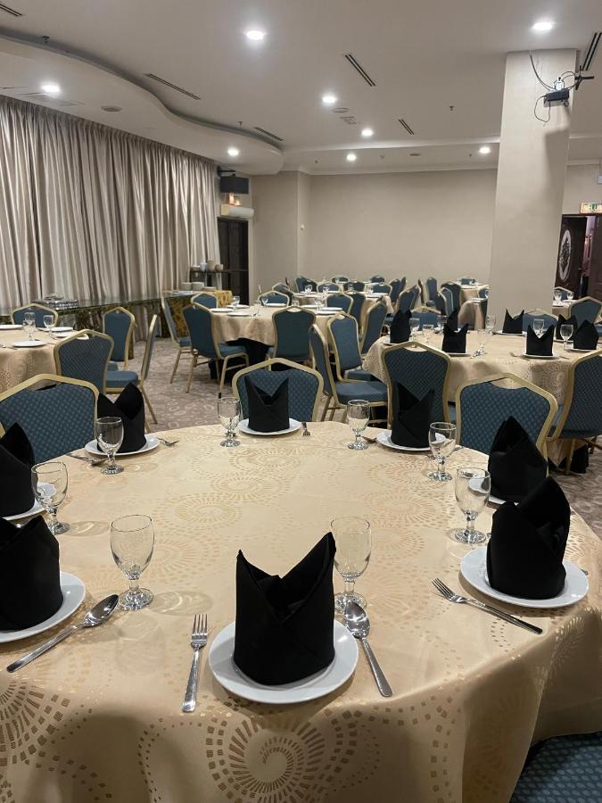 קואלה פרליס Putra Brasmana Hotel מראה חיצוני תמונה
