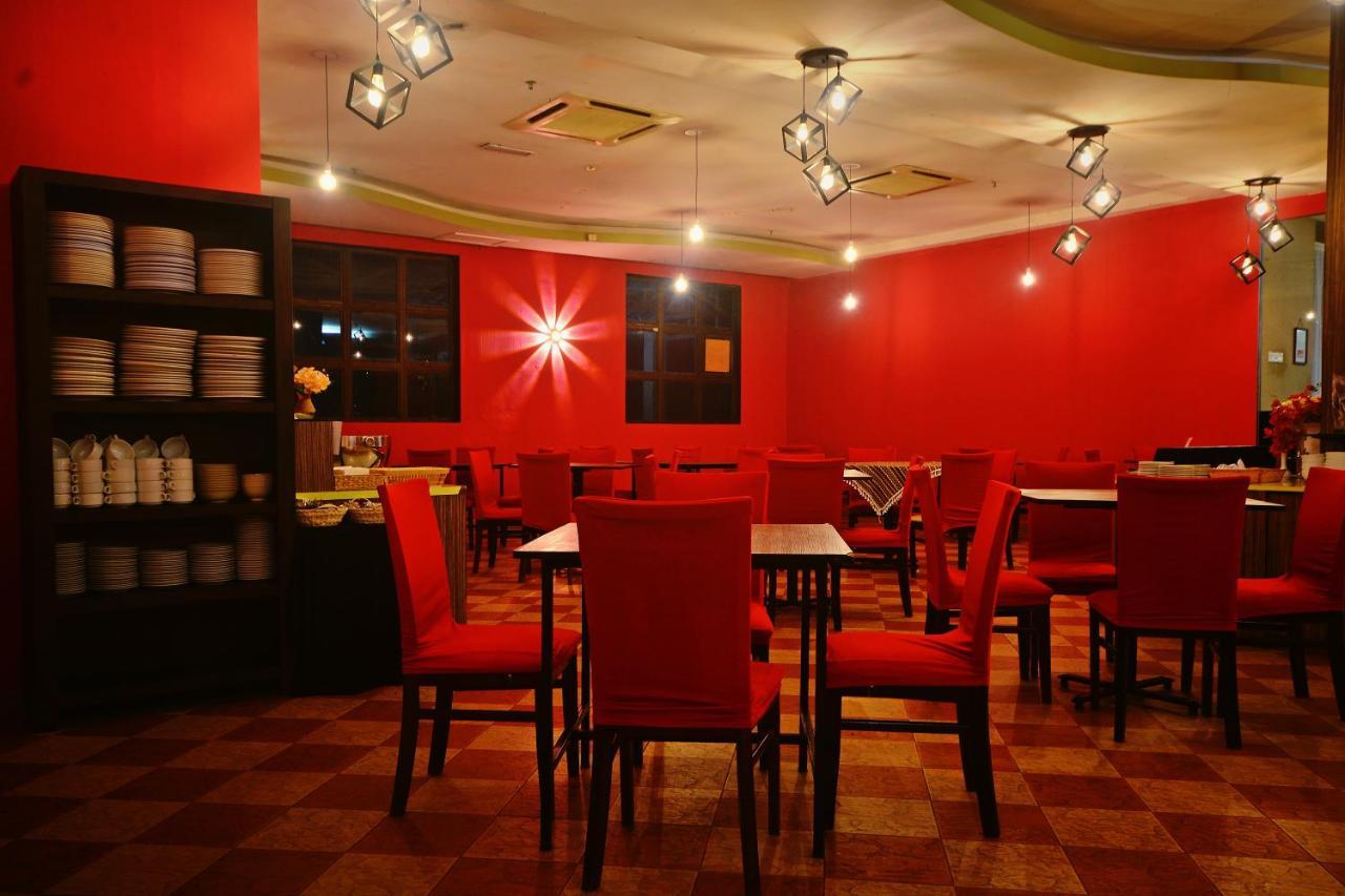 קואלה פרליס Putra Brasmana Hotel מראה חיצוני תמונה