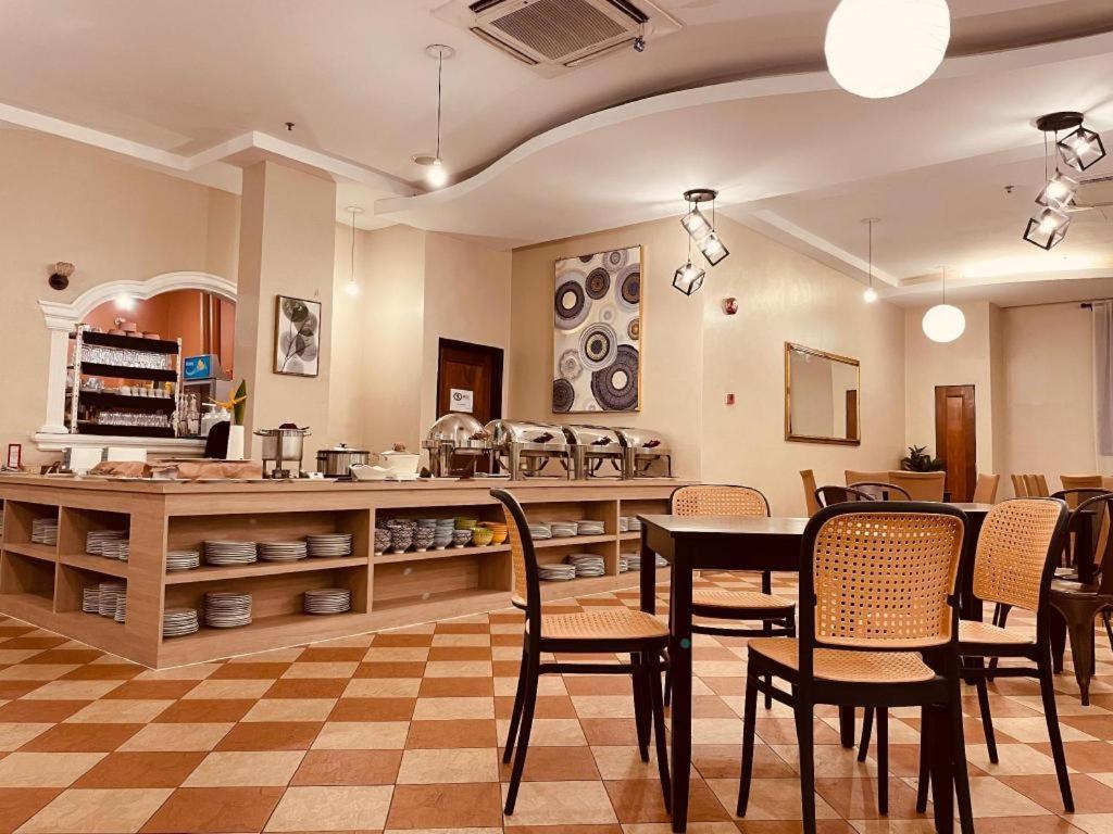 קואלה פרליס Putra Brasmana Hotel מראה חיצוני תמונה