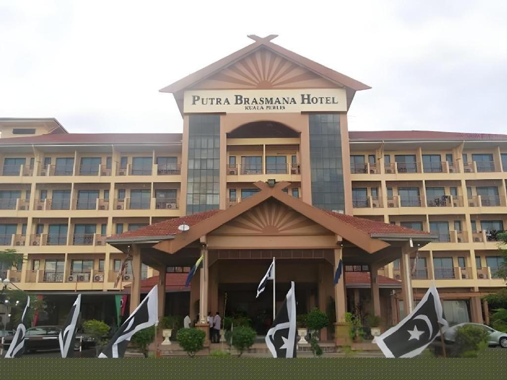 קואלה פרליס Putra Brasmana Hotel מראה חיצוני תמונה