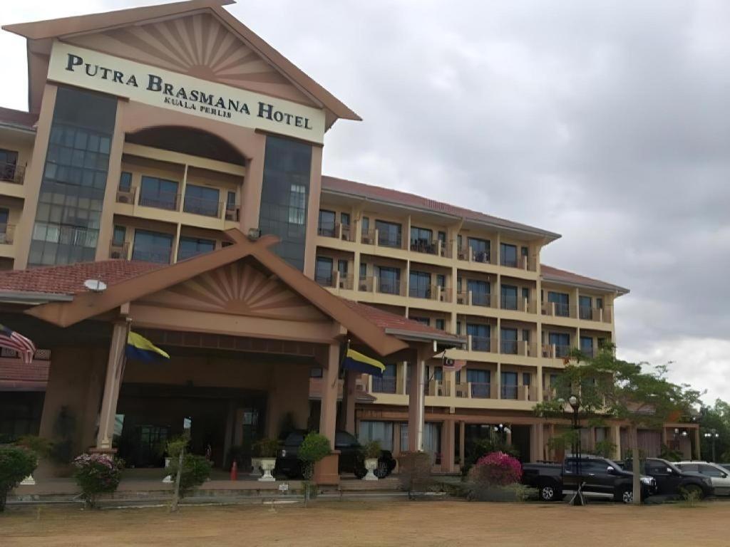 קואלה פרליס Putra Brasmana Hotel מראה חיצוני תמונה